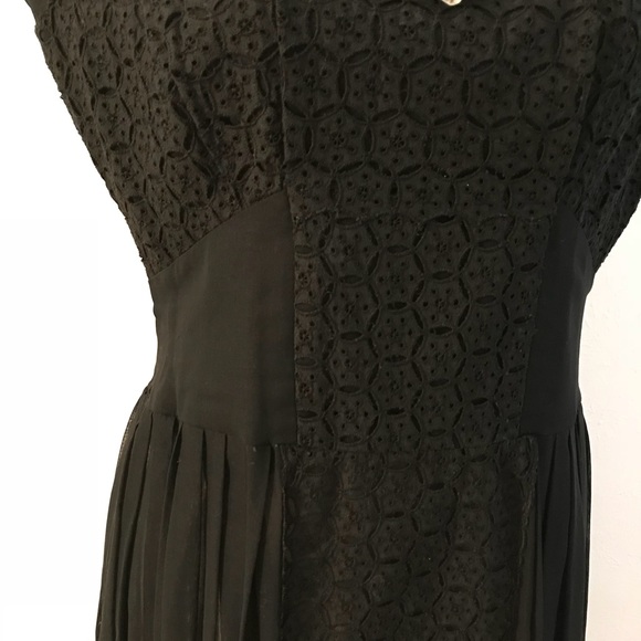 Vintage Sheer Elegance Dress - Picture 3 of 5